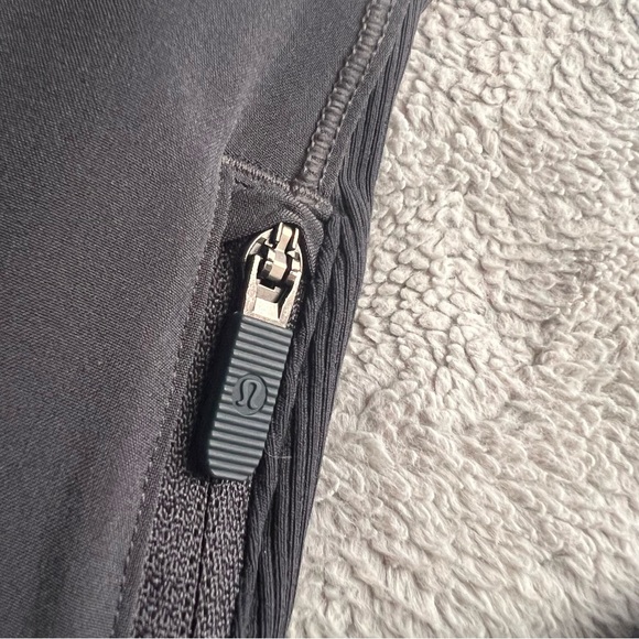 Lululemon Round Trip Swift Ultra Light Slim Ribbed Panel Jacket Melanite Gray - Picture 5 of 14